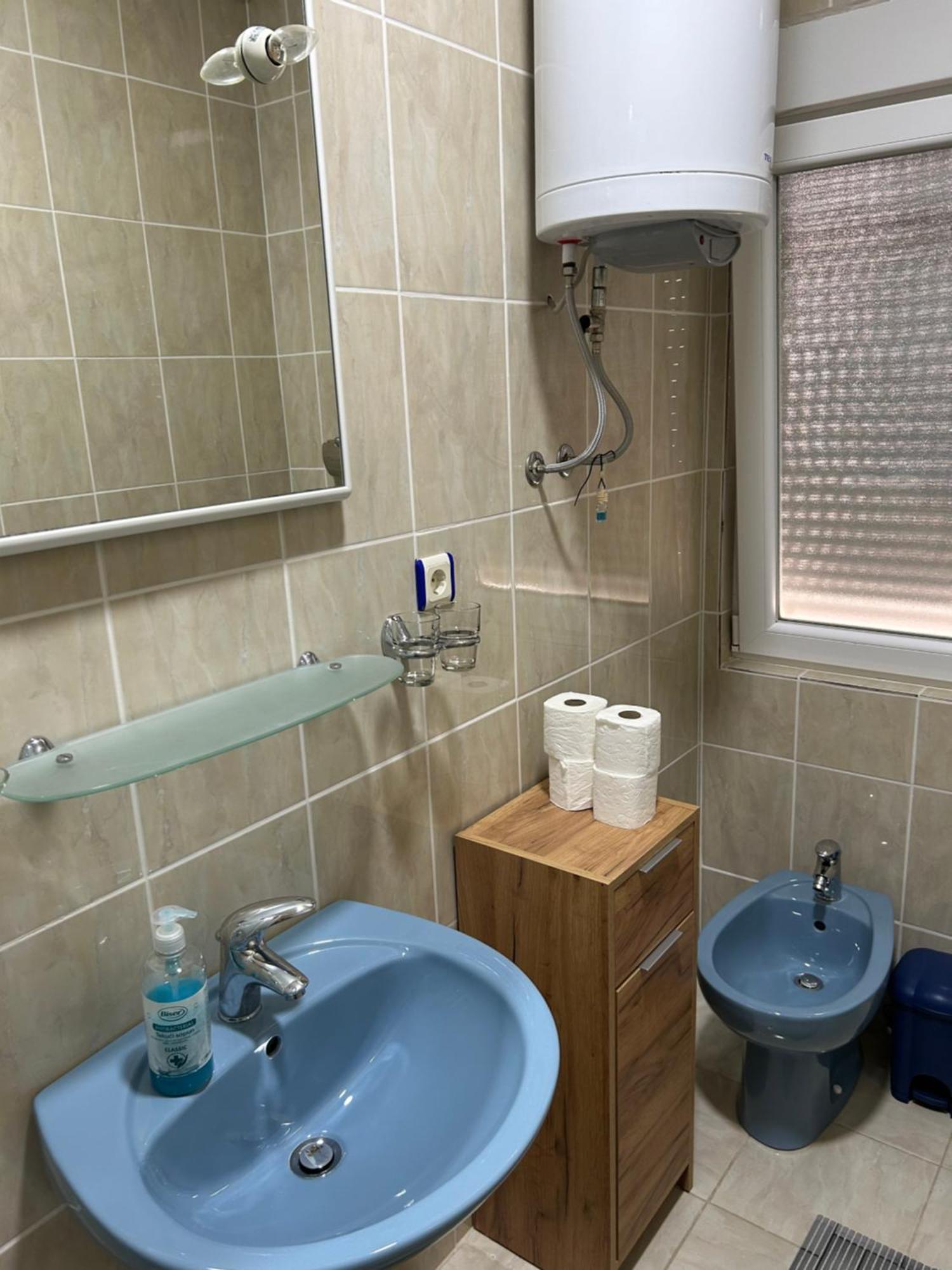 Kilic Apartments โตรกีร์ ภายนอก รูปภาพ