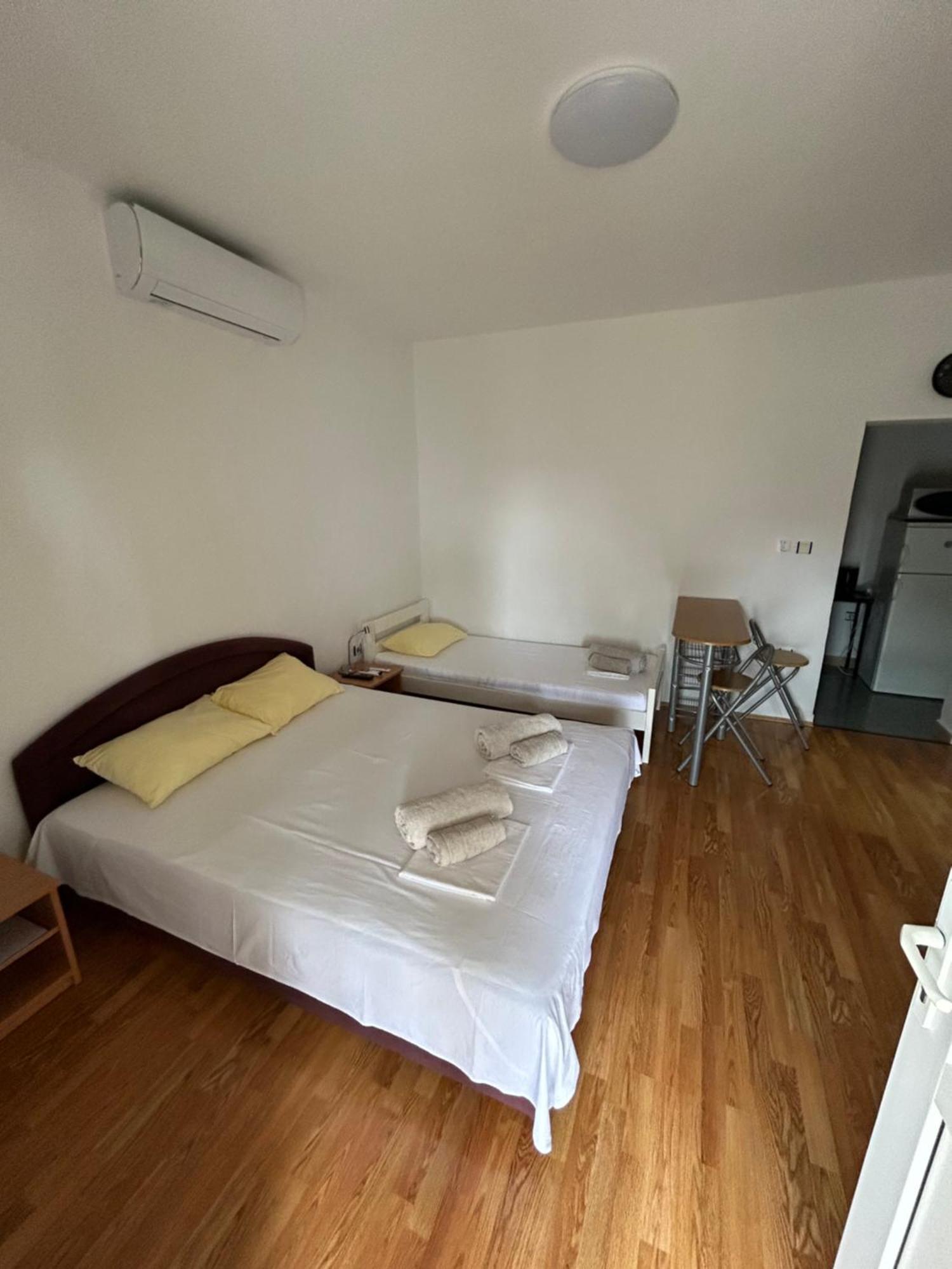 Kilic Apartments โตรกีร์ ภายนอก รูปภาพ
