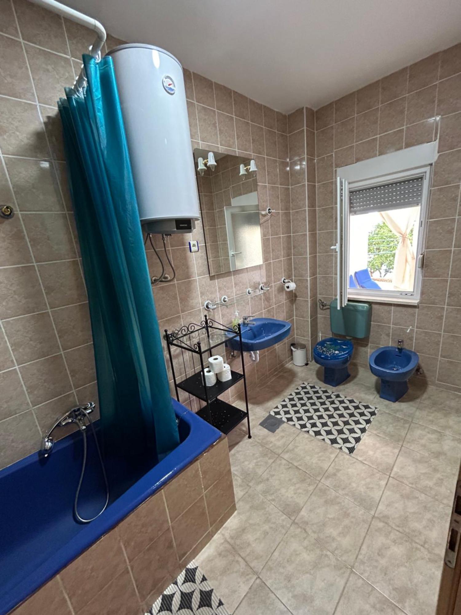 Kilic Apartments โตรกีร์ ภายนอก รูปภาพ