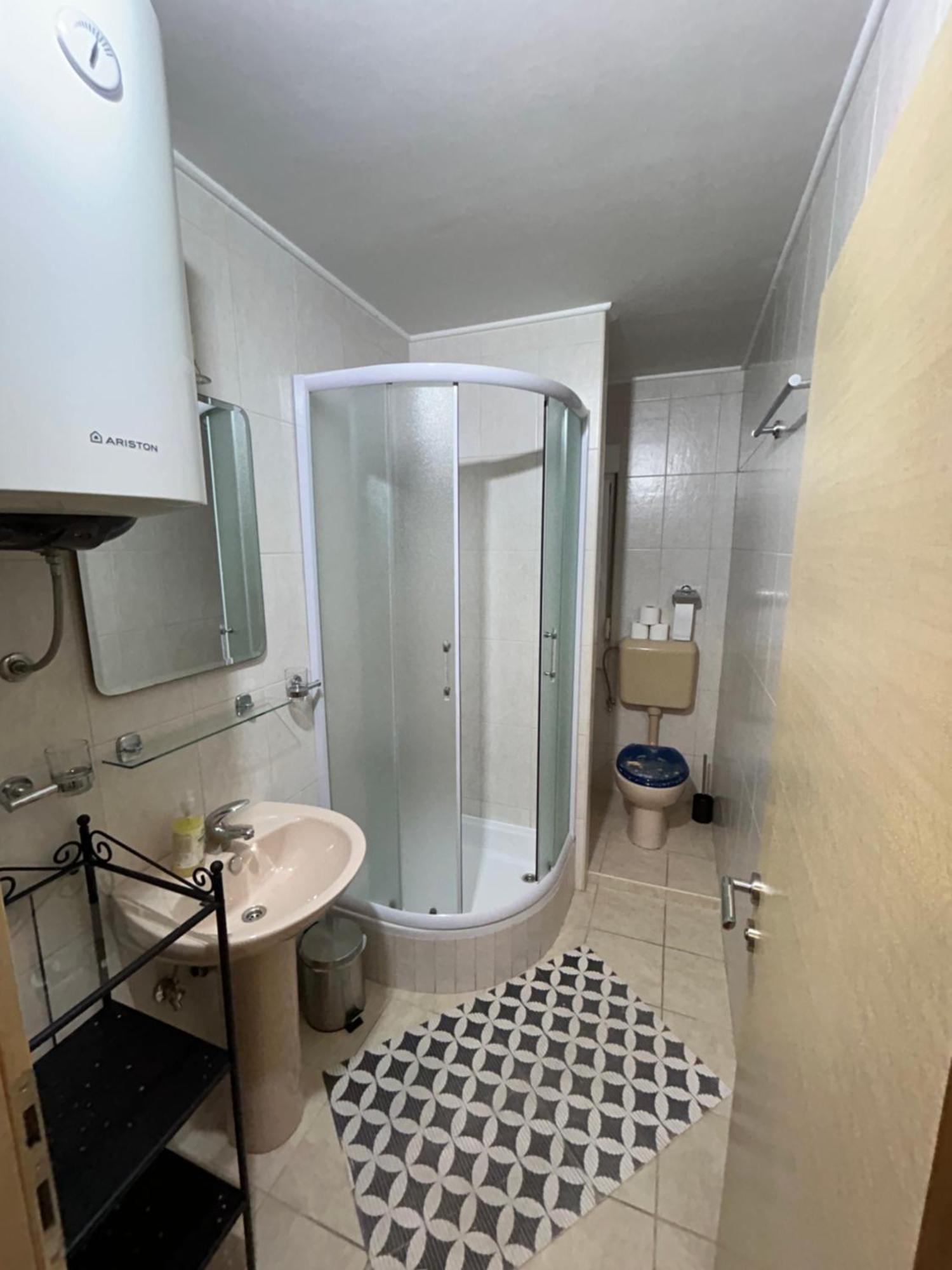 Kilic Apartments โตรกีร์ ภายนอก รูปภาพ